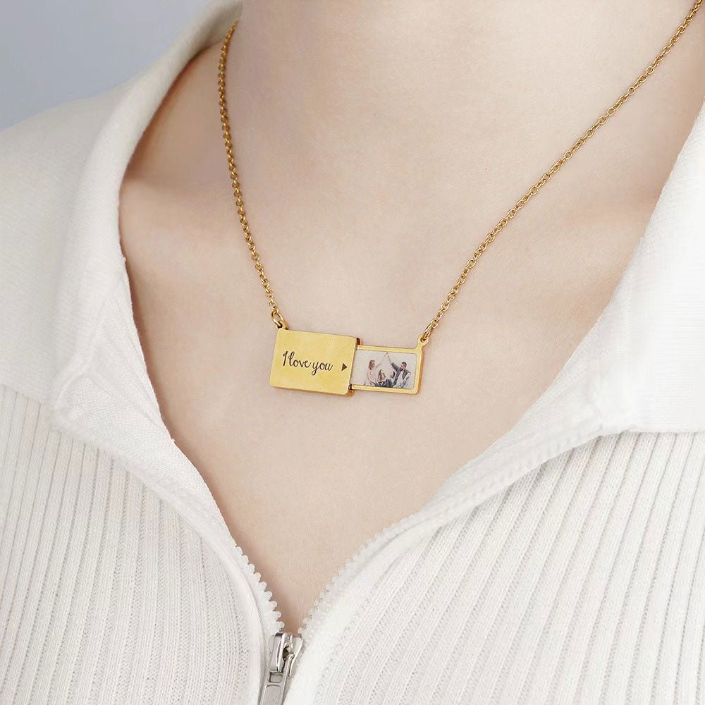 Create Lasting Memories with Our Personalized Photo Pendant Necklace，Suitable for gifts for various occasions