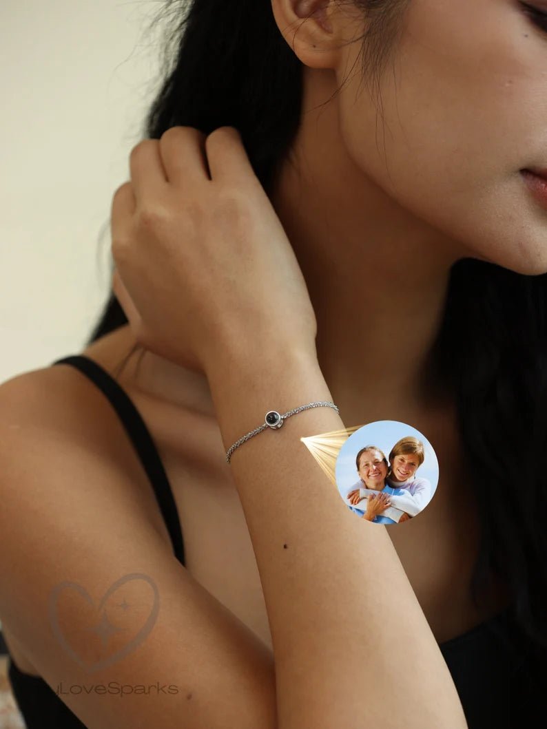 Custom Photo Projection Bracelet with Sparkling Chain - Handmade Jewelry for Christmas, Bestfriend Gifts, Gifts for Mom Lover Girlfriend - 我的商店