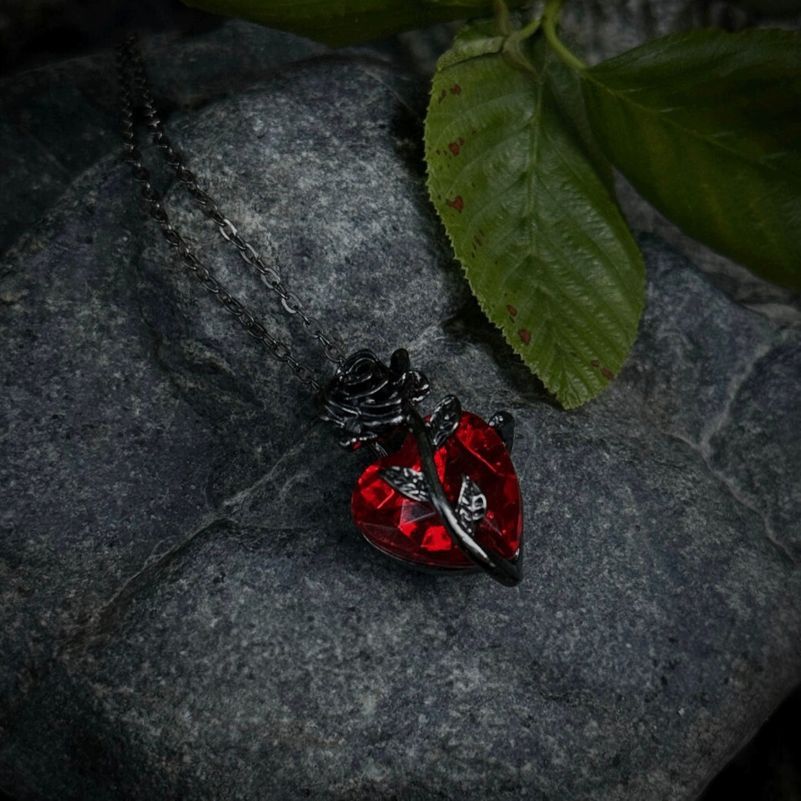 Gothic necklace, affectionate necklace, love rose necklace, entwined flowers, perfect gift, gift for women